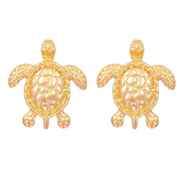 Sea Turtle Gold Stud Earrings - Picture 14 of 16